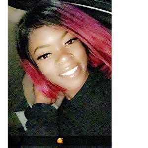 Meet your Posher, Miaa